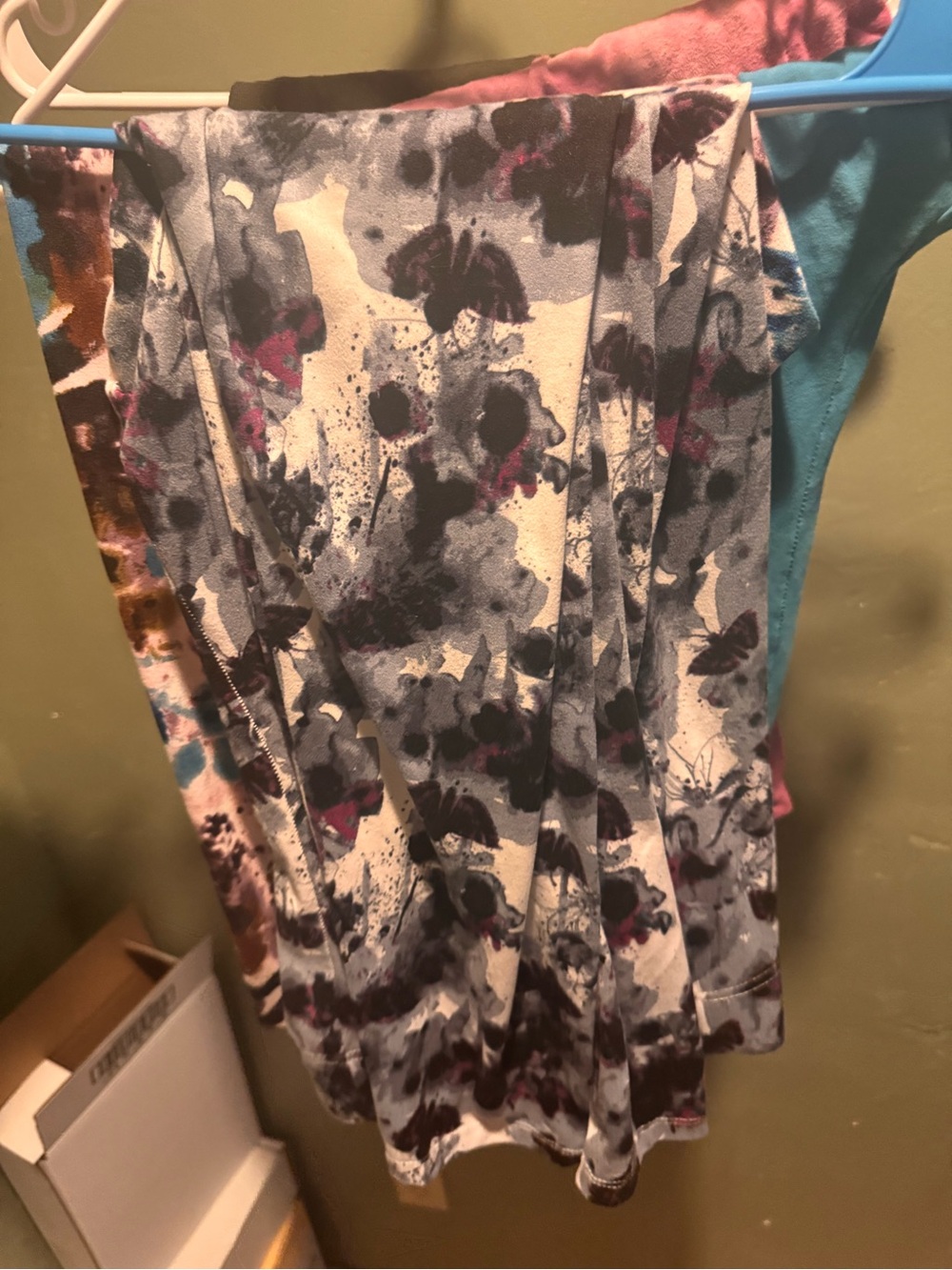 LEGGINGS 5 pairs for 20$